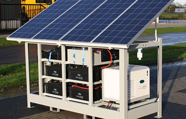 Lithium-ion battery soaks up the sun for recharge